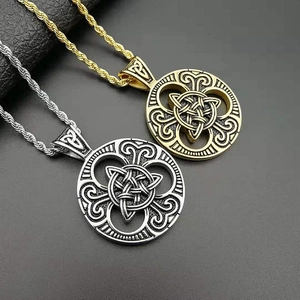 Collana con Ciondolo a Nodo Celtico Vichingo Norreno in Acciaio Inossidabile Vintage Tondo Triquetra per Uomo Donna Gioielli Retro Punk