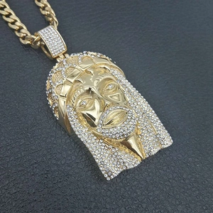 Collier Pendentif Jésus Hip Hop pour Hommes Acier Titane Tête de Jésus avec Strass Doré Chaîne à Mailles Cubaines Bijoux