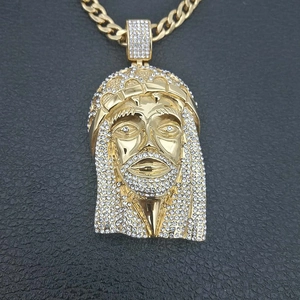 Pendentif tête de Jésus doré serti de strass avec chaîne cubaine style hip-hop