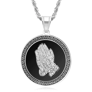 Collier pendentif hip hop mains en prière avec motif grec sur chaîne torsadée argentée