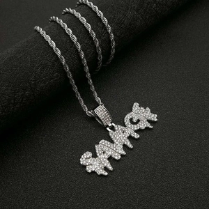 Collana con ciondolo SAVAGE argentato e catena a corda in stile hip-hop ghiacciato