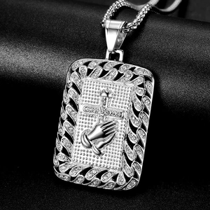 Pendentif mains en prière hip hop en acier inoxydable argenté avec chaîne et strass