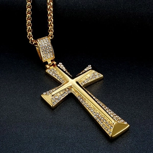 Collier avec pendentif croix en acier inoxydable doré et strass style hip hop