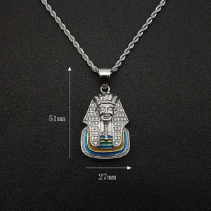 Pendentif Pharaon égyptien avec strass et émail sur collier chaîne torsadée hip hop