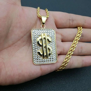 Collier hip-hop doré avec pendentif dollar serti de cristaux sur une chaîne torsadée
