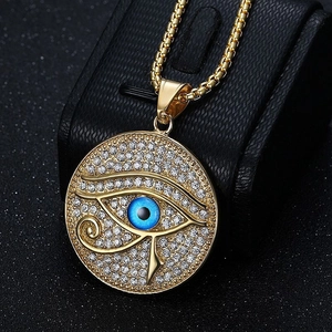Hip-Hop-Halskette mit vergoldetem Horus-Auge-Anhänger, blauen Strasssteinen und Boxkette