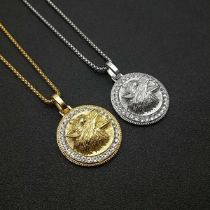 Hip Hop Titanium Steel Wolf Head Round Relief Pendant Necklace With Rhinestones Gold Silver Box Chain Fashion Jewelry For Men