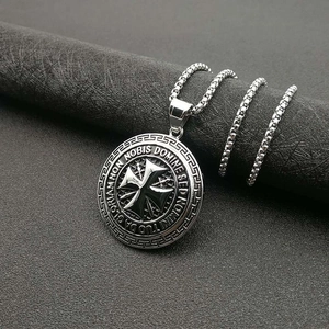 Collier hip hop avec pendentif croix de l'Ordre du Temple en acier inoxydable