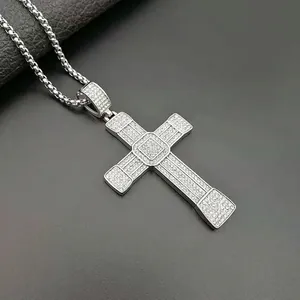 Collana con pendente a croce in acciaio inossidabile con zirconi brillanti stile hip hop