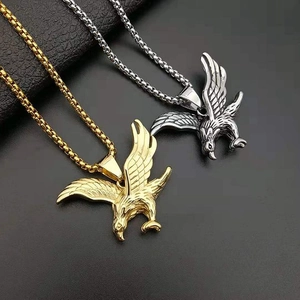 Collier Pendentif Aigle en Acier Titane Hiphop pour Hommes Animal Ailé en Acier Inoxydable Or Argent Bijoux Hiphop Cadeau
