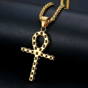 Vergoldete Hip-Hop-Ankh-Kreuz-Halskette mit funkelnden Zirkonia-Steinen besetzt
