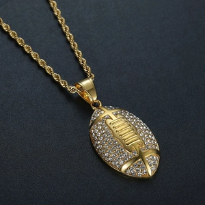 Vergulde American football hanger ketting met fonkelende strassteentjes en touwketting