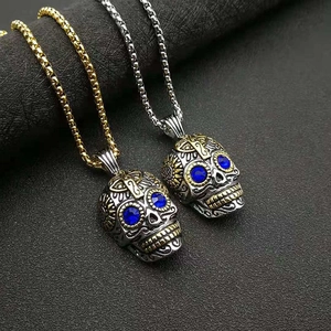 Collier Pendentif Crâne en Acier Inoxydable Punk Gothique Bijoux Halloween Vintage Avec Yeux en Strass pour Hommes Femmes