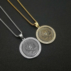 Collar con Colgante de Acero de Titanio Ojo de la Providencia Dorado con Diamantes de Imitación Joyería Religiosa