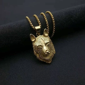Golden Viking direwolf pendant necklace in stainless steel with realistic fur texture