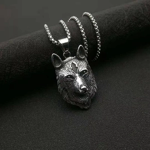 Punk style Viking wolf head pendant necklace made of vintage silver stainless steel