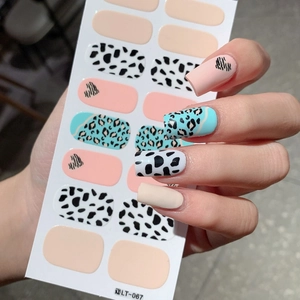 Valentine's Day Heart Leopard Cow Print Nail Polish Wraps 16 Tips Multicolor Resin Adhesive Nail Art Stickers For Women DIY Manicure