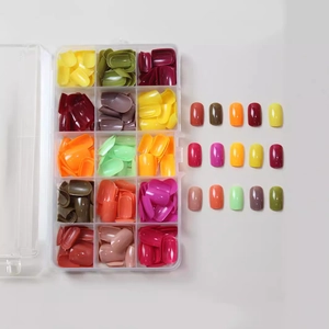 360-piece solid color short fake nail set with 15 vibrant colors in storage box