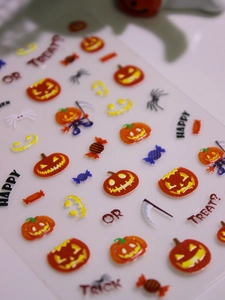 Macro d'autocollants 3D pour ongles d'Halloween avec citrouilles et bonbons sur film