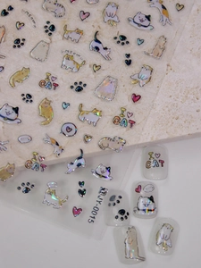Vue détaillée des autocollants 5D pour ongles chat avec effet laser et motifs de cœur