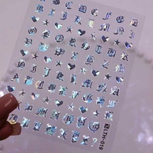 Stickers à ongles holographiques avec lettres de l'alphabet colorées et cœurs LTH-019