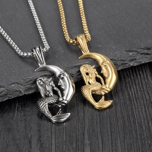 Pendentifs sirène et lune en finitions or et argent avec chaînes à billes en acier
