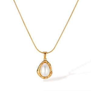 Collier en Acier Inoxydable Vintage Français Élégant Pendentif Goutte d'eau Künstliche Perle d'Imitation Chaîne Plaquée Or pour Femme Bijoux Quotidiens