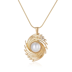 Luxury Stainless Steel Artificial Pearl Pendant Necklace Gold Plated Spiral Vortex Design Elegant Snake Chain Jewelry For Women