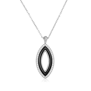 Détail du pendentif marquise en argent avec céramique noire et pavage de zircons blancs