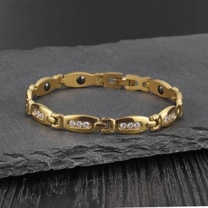 Elegantes vergoldetes Magnetarmband aus Edelstahl mit Zirkonia-Inlay für Damen