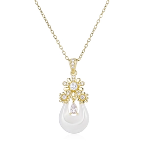 Collier fleurs dorées élégant avec pendentif goutte en céramique blanche et cristaux
