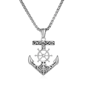 Collana con pendente ancora e timone in argento vintage con incisioni dettagliate