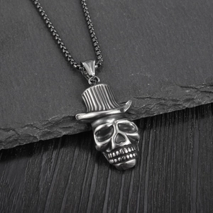 Collier pendentif crâne gothique avec chapeau haut de forme sur chaîne en acier