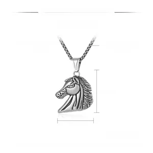 Spécifications de taille du pendentif tête de cheval avec chaîne acier de 550mm
