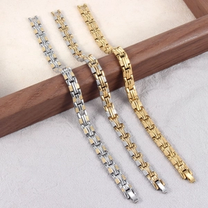 Modisches Titanstahl-Magnetarmband-Set mit Punktstreifenmuster in Gold und Silber