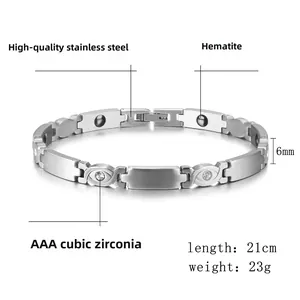 Details vom Stahl-Magnetarmband mit Hämatit und AAA-Zirkonia-Steinen für Damen