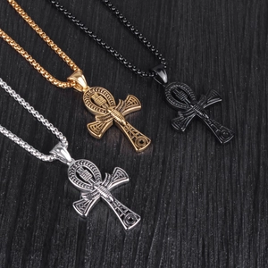 Collares vintage de cruz Ankh egipcia en oro, plata y negro con grabados en relieve