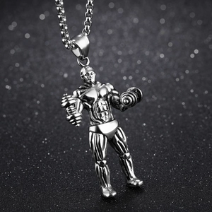 Collier en acier inoxydable argenté avec pendentif culturiste sur fond noir brillant