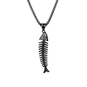 Pendentif arête de poisson noir rétro pour homme en acier titane avec chaîne perlée