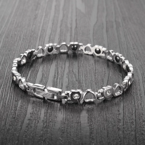 Women's magnetic heart bracelet with crystal stones and silver stainless steel links