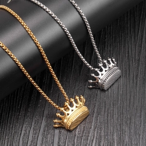 Hip-hop crown pendant necklace in gold and silver titanium steel on box chains