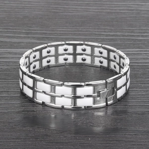 Bracelet magnétique pour homme en acier inoxydable poli avec inserts en céramique blanche