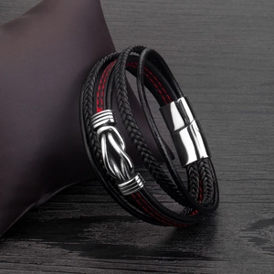 Bracelet multicouche en cuir pour hommes avec coutures rouges et fermoir magnétique