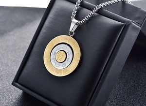 Collier rotatif zodiaque en acier inoxydable avec pendentif bicolore or et argenté