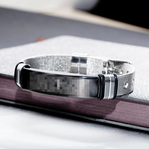 Bracelet rétro en acier inoxydable tressé pour homme avec pièce centrale noire