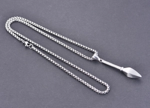 Collana da uomo in acciaio inossidabile con ciondolo a punta di lancia e catena box