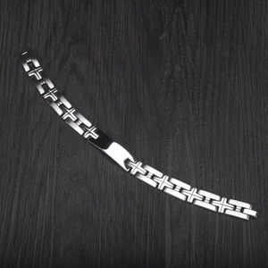 Polished stainless steel men's cross link bracelet with flat curved metal plate