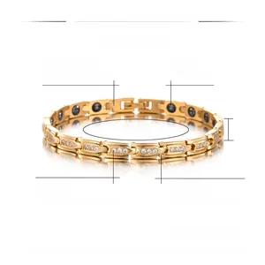 Details des goldenen Magnetarmbands mit AAA-Zirkonia und Hämatitsteinen