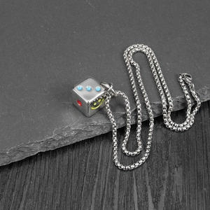 Collana hip hop con pendente a dado argento e smalto colorato su robusta catena box