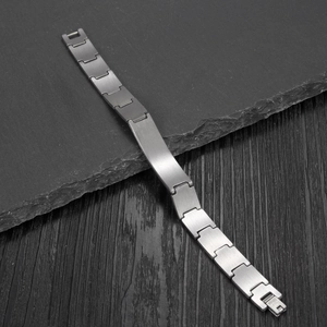 Bracelet d'identification minimaliste en acier inoxydable pour homme avec plaque brossée